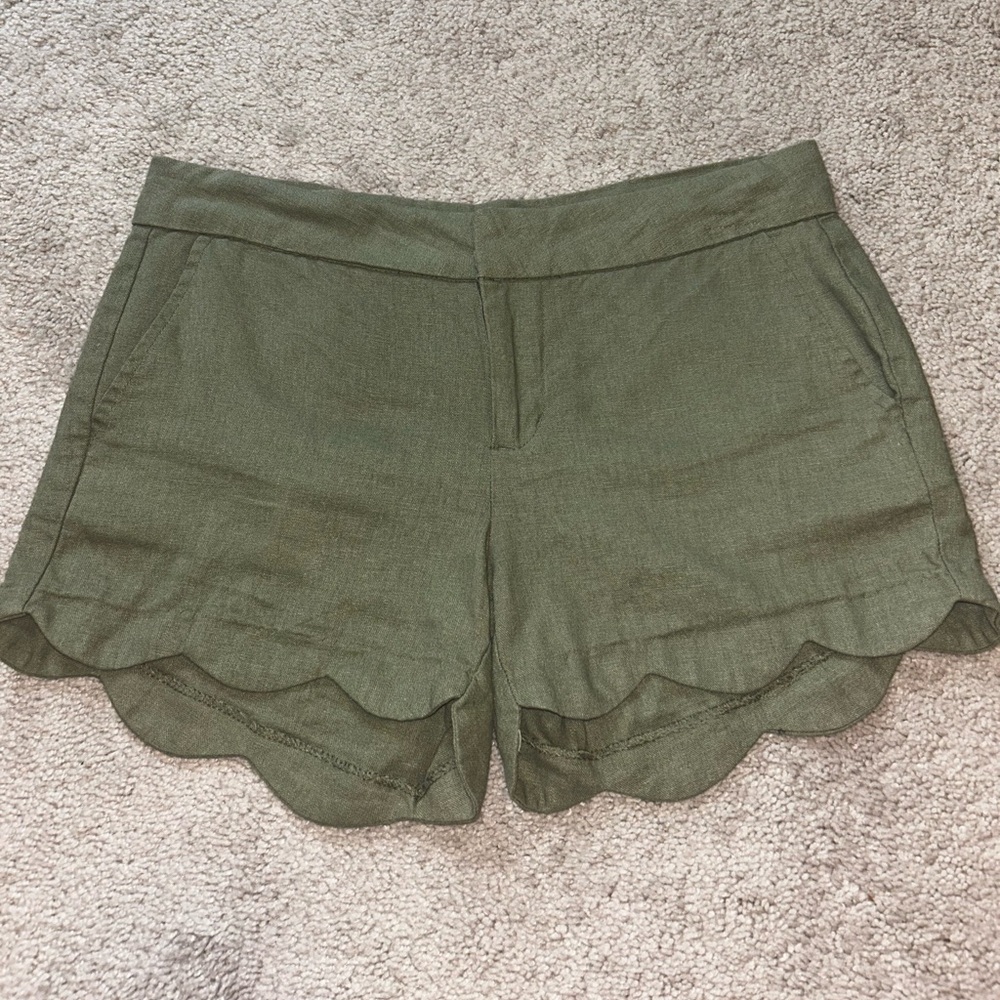 Army green scalloped shorts